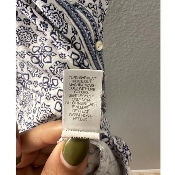 J. Jill Women's Blue White Geometric Print V-Neckline Sleeveless Blouse Large - Picture 6 of 9